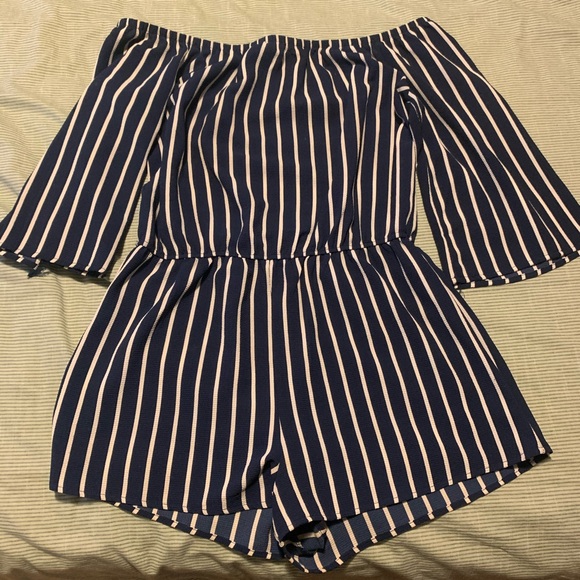 M Boutique Stripped Romper - Picture 1 of 1
